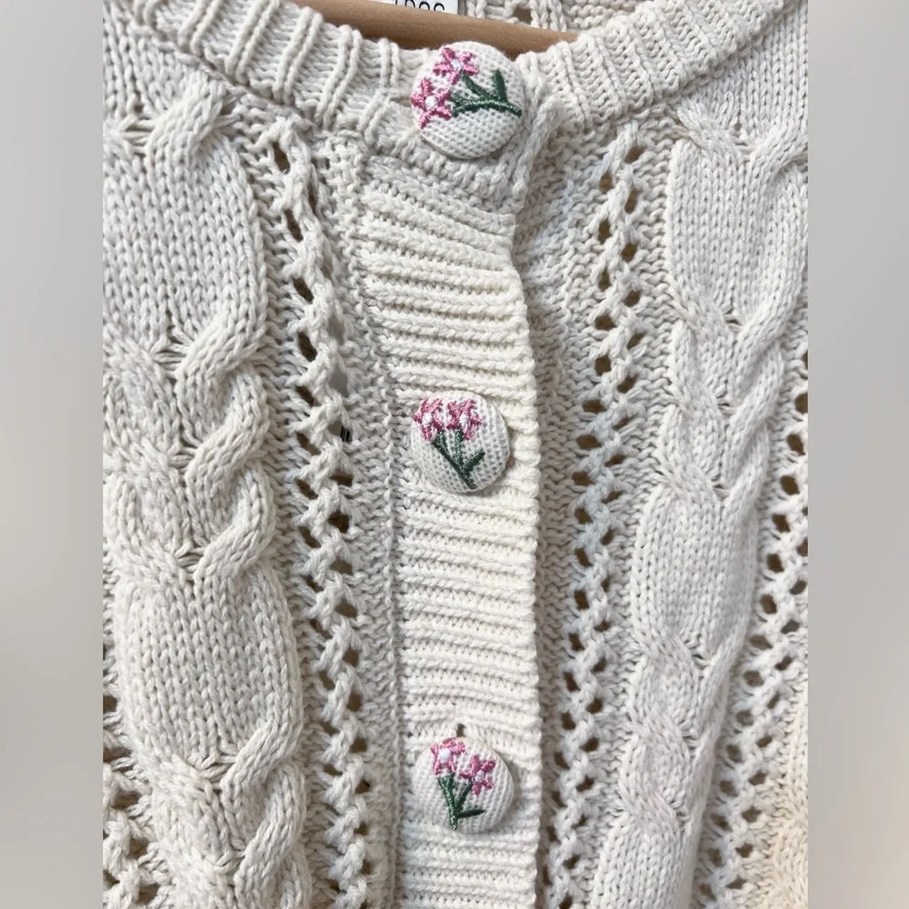 NWT Freshman 1996 Floral Embroidered Button Cardigan Size Medium - Picture 3 of 5